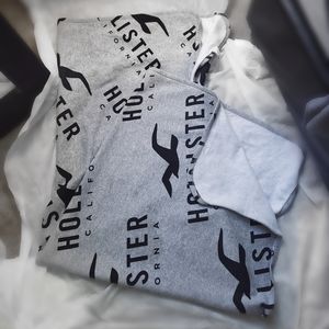 Hollister Throw Blanket